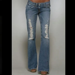 True Religion bootcut jeans  - W27💓 midjemåttet är 37 cm, innerbenslängden 82 cm