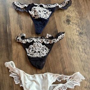 Underkläder intimissimi  - Säljer dessa underkläder spel intimissimi! Aldrig använda! Storlek M på alla! Skriv vid funderingar eller fler bilder! 🫶🏼(150 kr st) 