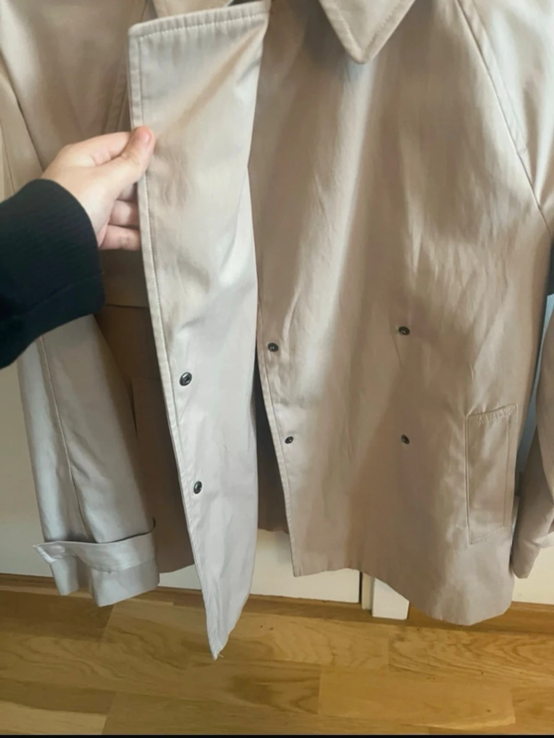 Beige trenchcoat från M&S Collection - 2