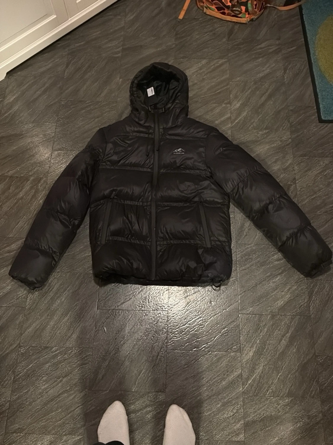 Svart pufferjacka från Closure LDN