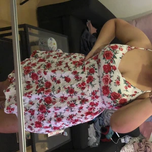 Klänning får hm  - Använd några gånger men nu får den ett nytt hem 