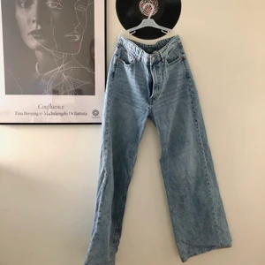 Wide leg jeans - Säljer mina snygga och sköna wide leg jeans som liknar Ace och Yoko i modellen, men är köpta på H&M. Knappt använda då jag har liknande. I storlek 38! 💕🤪