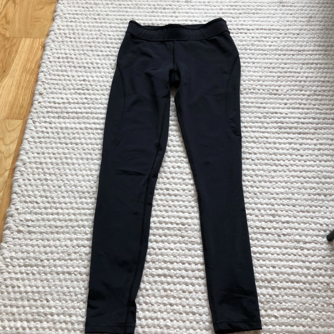 Svarta träningstights, MM sports strl M - 91