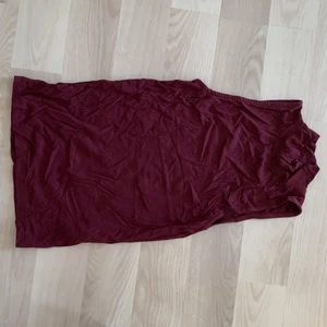 Linne med polo - Vet ej vart linnet är köpt, aldrig använd 