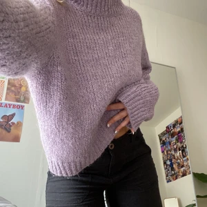 Stickad tröja - Super trevlig stickad pastel lila tröja! Frakt ingår i priset💜