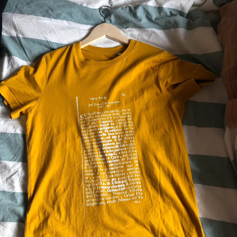 cool tröja med italiensk text ☺️ skriv vid frågor❤️. T-shirts.