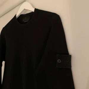 Stone island ghost sweater - Stone island ghost tröja, strl S, fint skick, öppen för bud, pma vid frågor😊