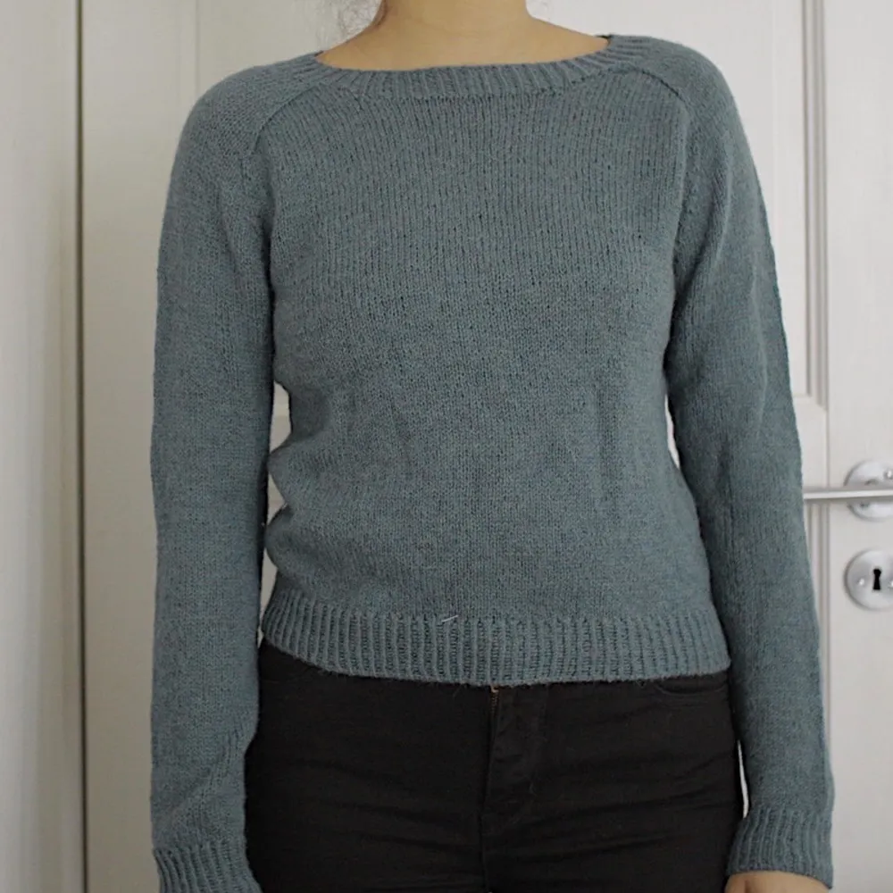 Hemstickad sweater. Stickad i ren Alpacka ull från Isager garn! Super mjuk! Stickmönster av Knitflitter - perfekt till hemma kontoret! . Stickat.