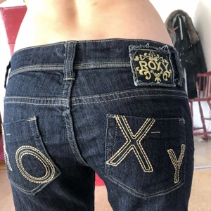 Roxy bootcut jeans - Så snygga jeans från Roxy!! 🌷 fraktar eller möts upp:)))