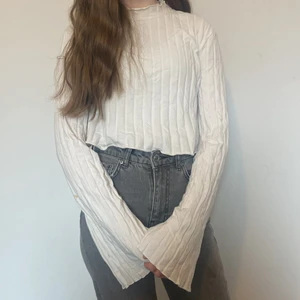 Tunn vit tröja  - Nytt skick