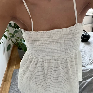 Mango topp - Topp från mango i storlek XS. Aldrig använd🙂