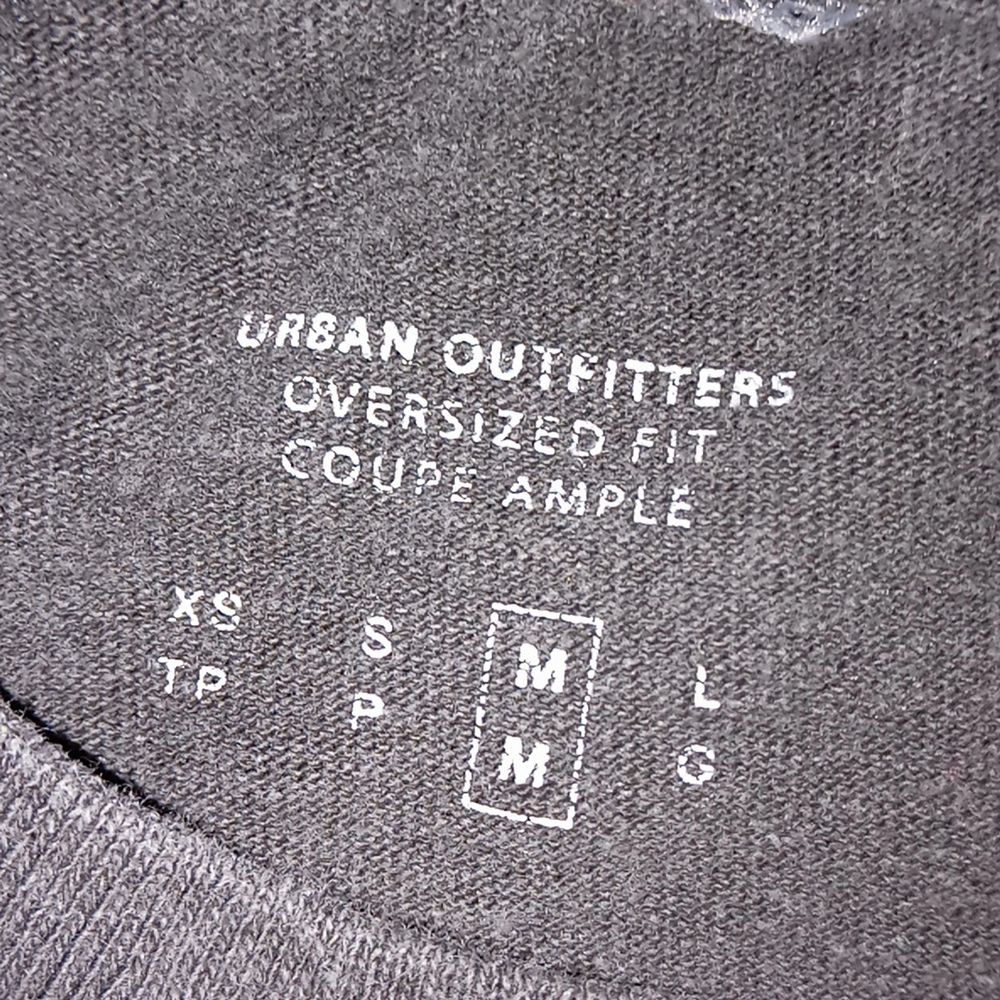 Urban Outfitters T-shirt med japanskt tryck (original pris runt 500 KR). T-shirts.