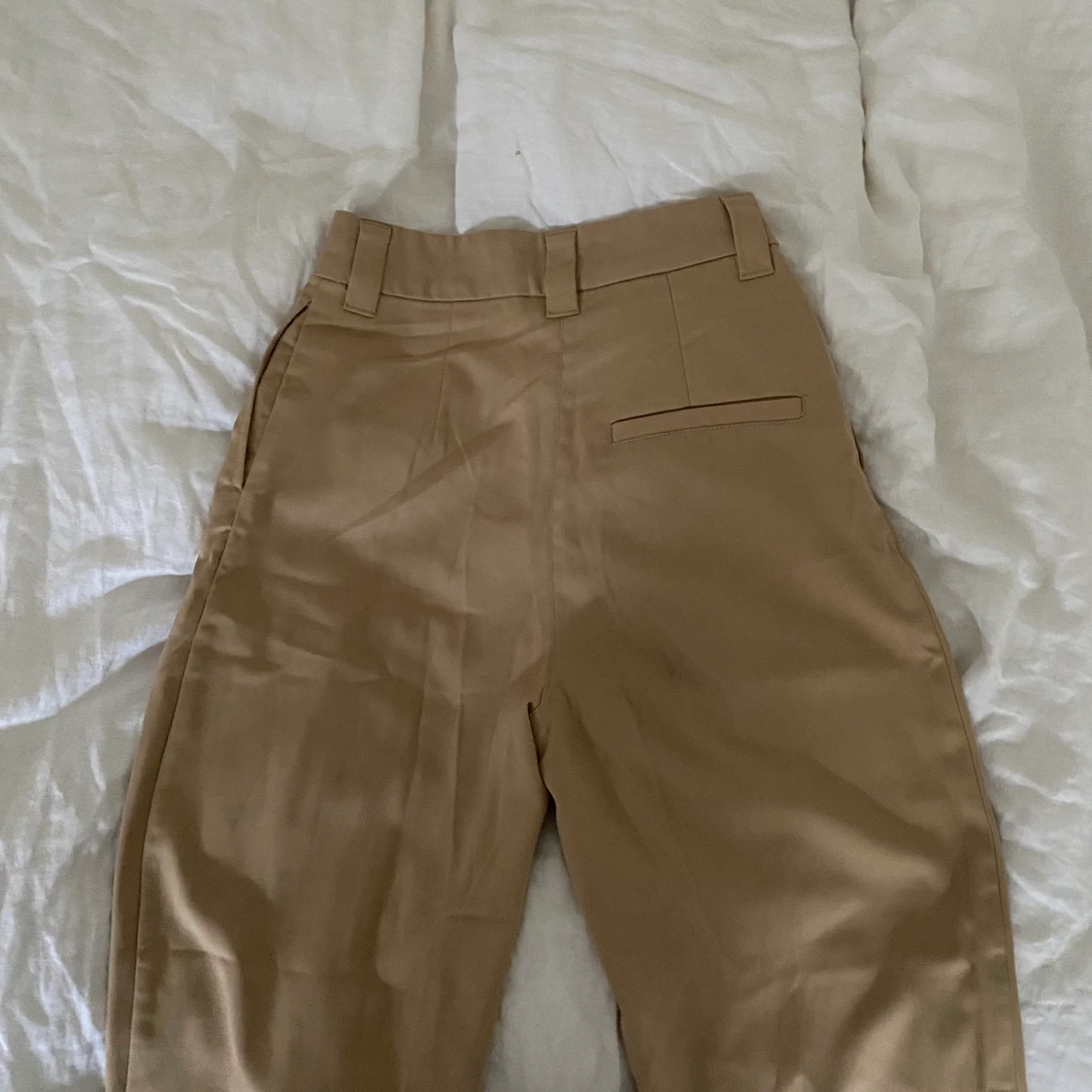 WEEKDAY beigea kostymbyxor  - 91