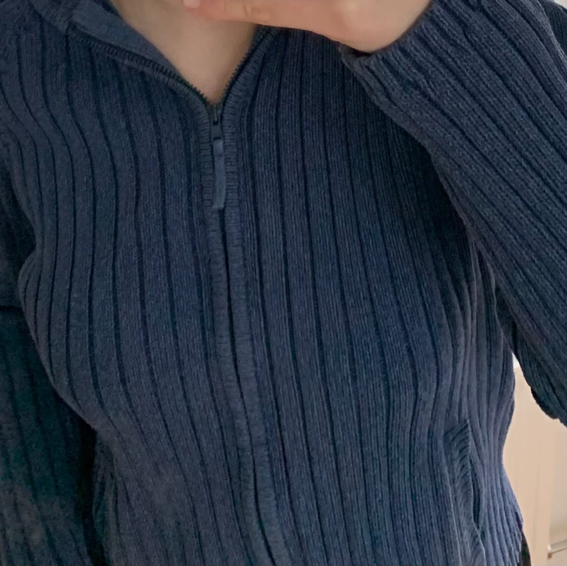 Stickad blå kofta - 90