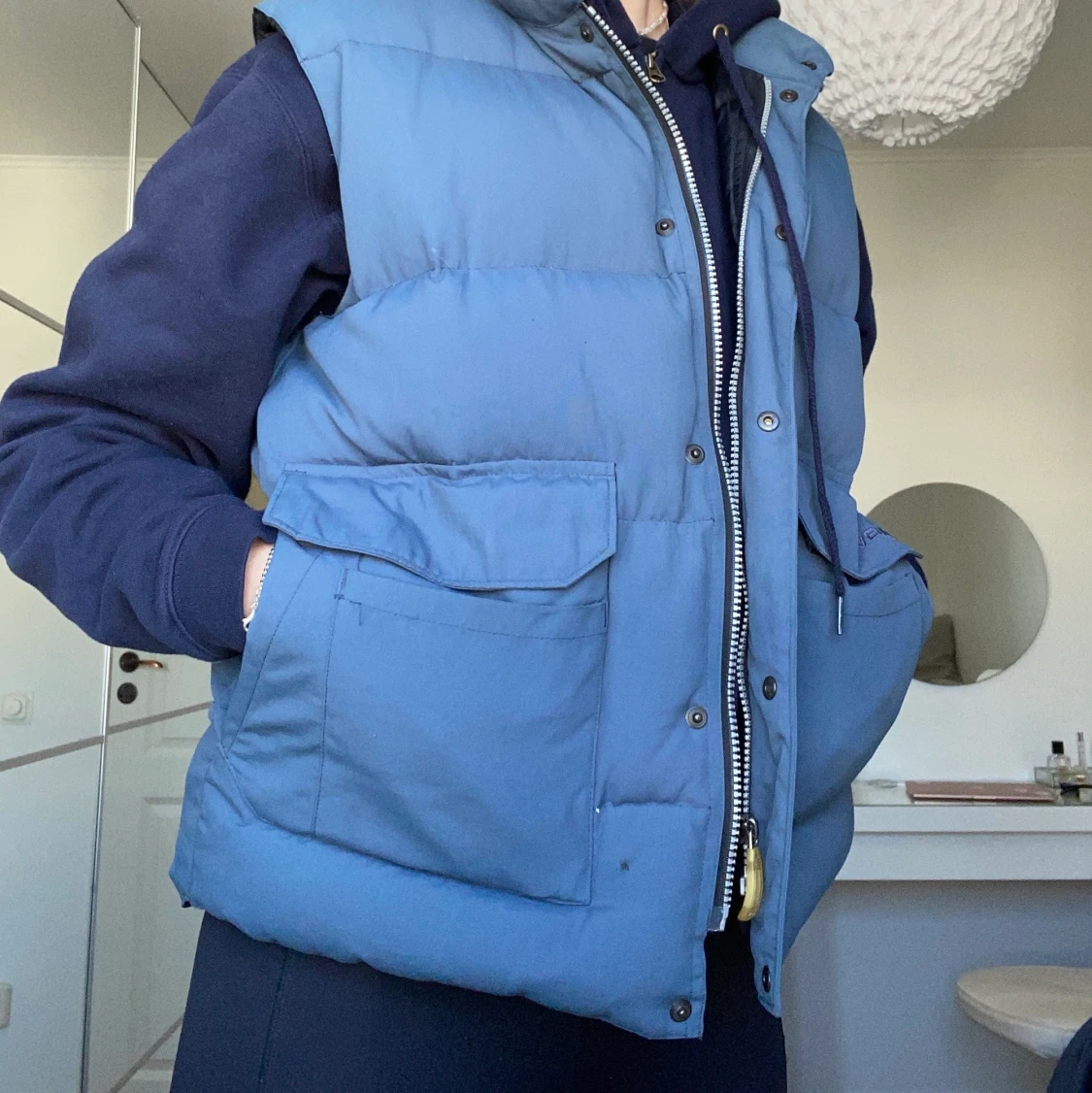 Ljusblå väst  - 90