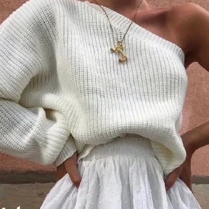 Sommar tröja - Jätte fin topp! Har tyvärr inte kommit till andvändning men skit fin💕💕