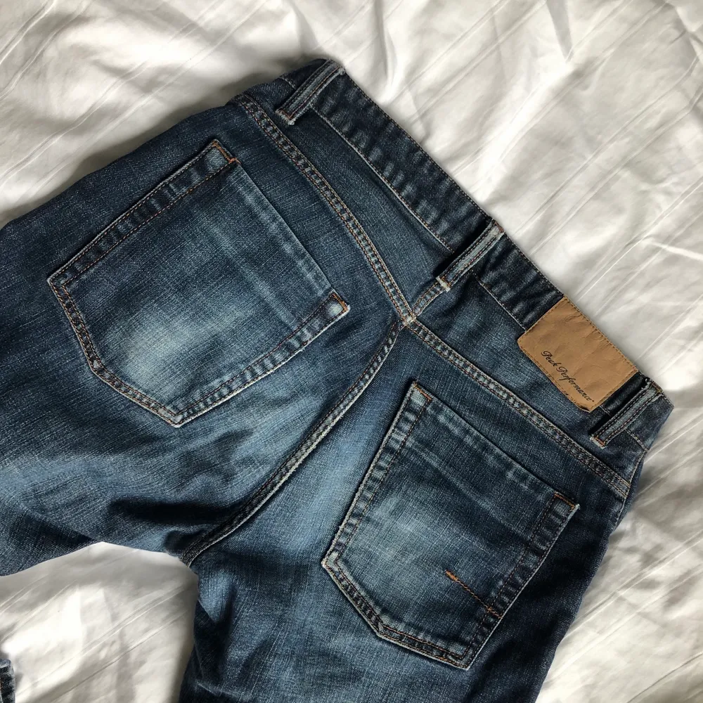 Lowwaisted jeans från peak performance 😍 . Jeans & Byxor.