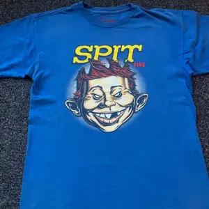 Vintage Spitfire Skate Tee -Size M and a dope design! If you have any questions or discussions then feel free to write me a message! Best regards, David  #skate #spitfire #fashion #vintage #thrift