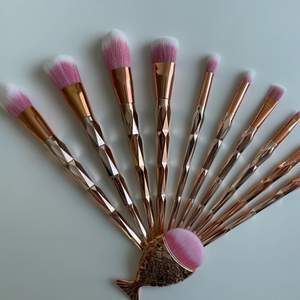 NEW MAKE UP BRUSHES 100 SEK 11 PIECES