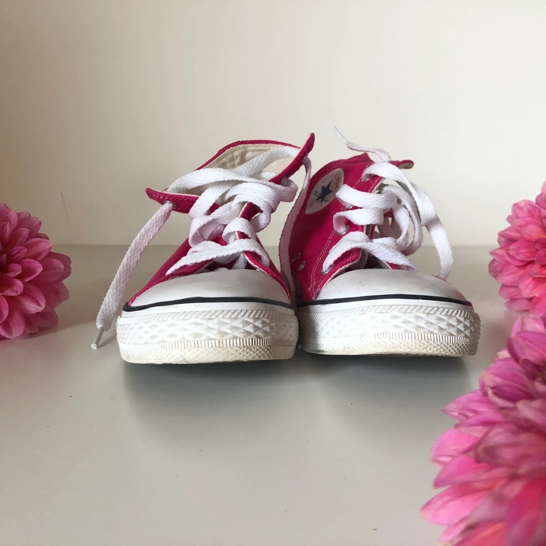 Oanvända cerise converse - 91