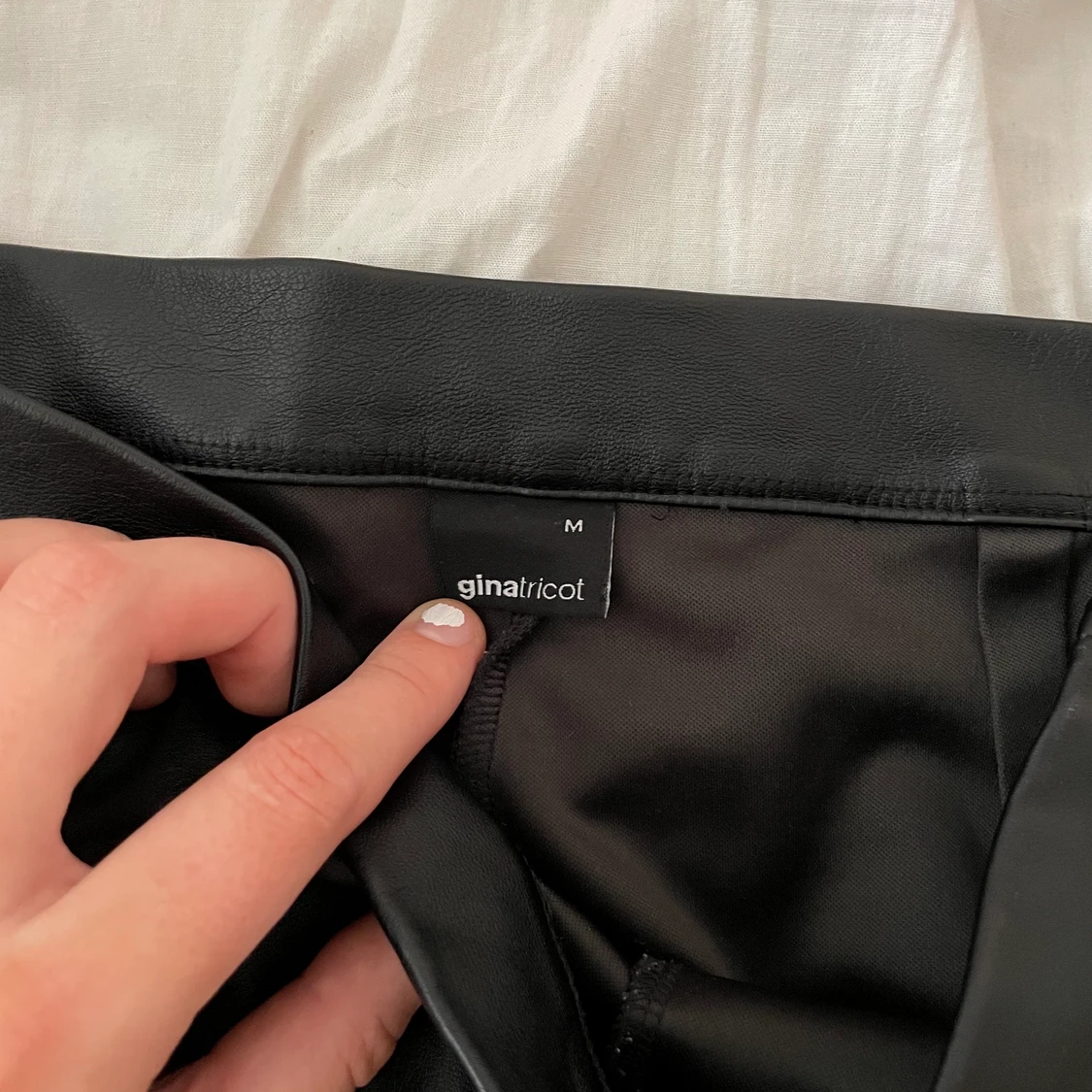 Svarta skinnbyxor (fejk)  - 91