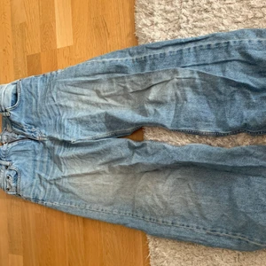 supersnygga vida jeans - använda därför billiga, ursprungspris 700kr