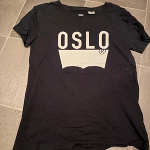 Levis t-shirt  - Äkta levis t-shirt. Strl. XS