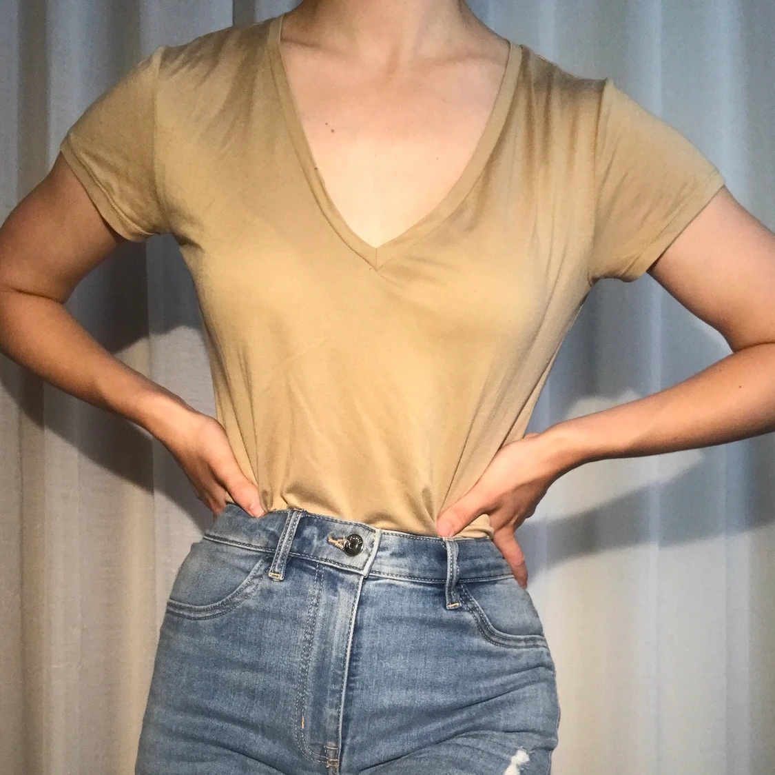 T-shirt gyllen beige