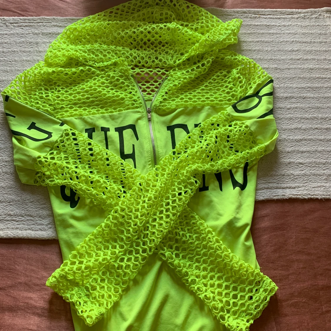 Neon tröja  - 91