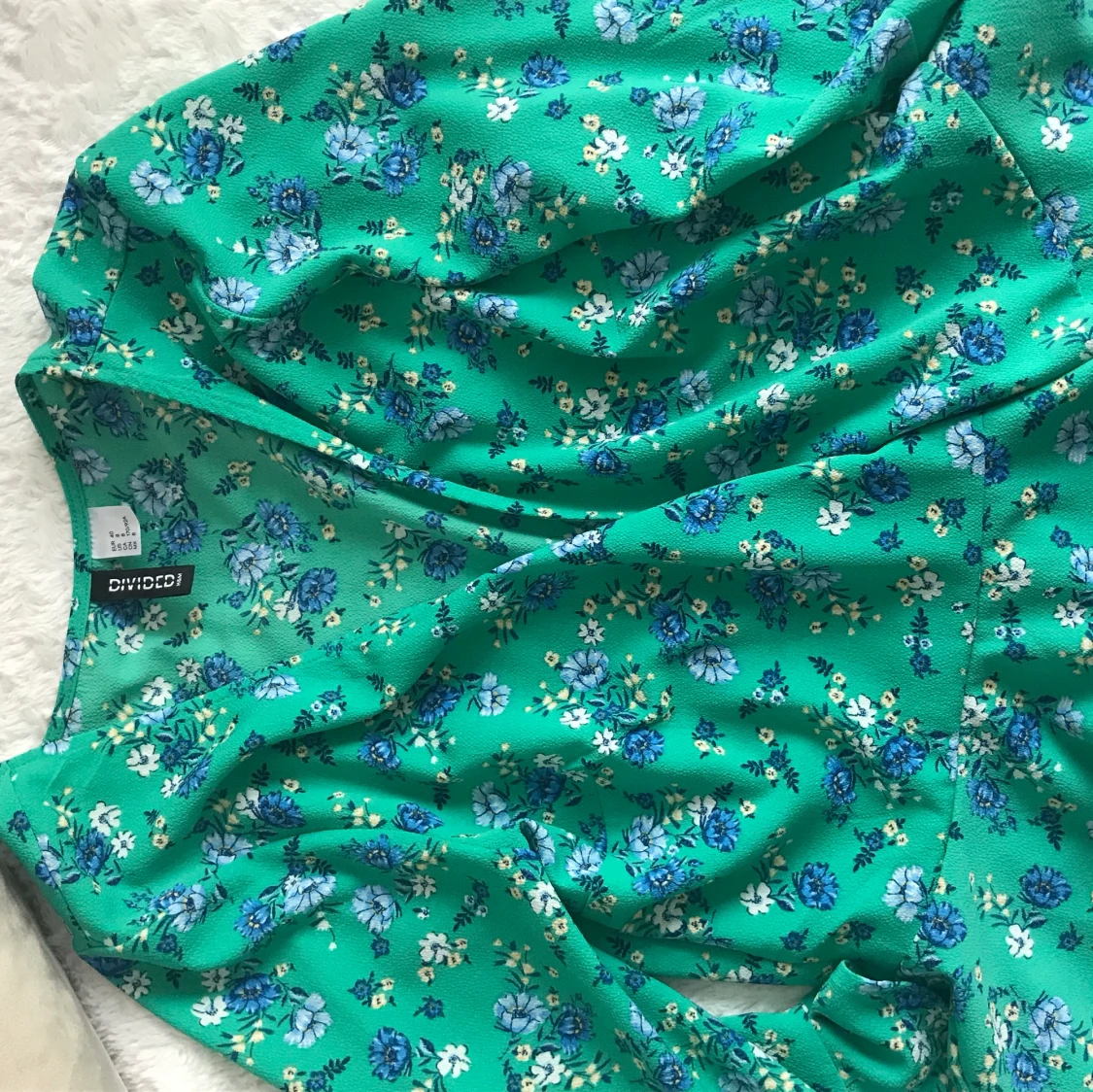 Blommig omlott topp - 90