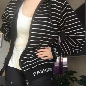 Vintage tjocktröja - Stella polare tjocktröja som är så mjuk! Använd några få gånger men är fortfarande bra. Strl XXL men passar mig som är M/L