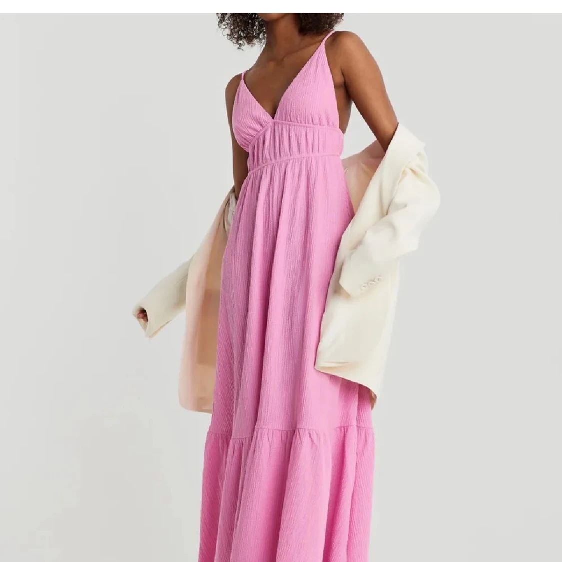 Söker denna klänning i stl 32/34/36