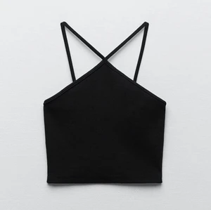 Svart linne🖤🖤 - Svart linne ifrån Zara💘🤩 I storlek S och säljer då den ej kommer till användning💕✨ skriv vid frågor elr intresse🎸😝