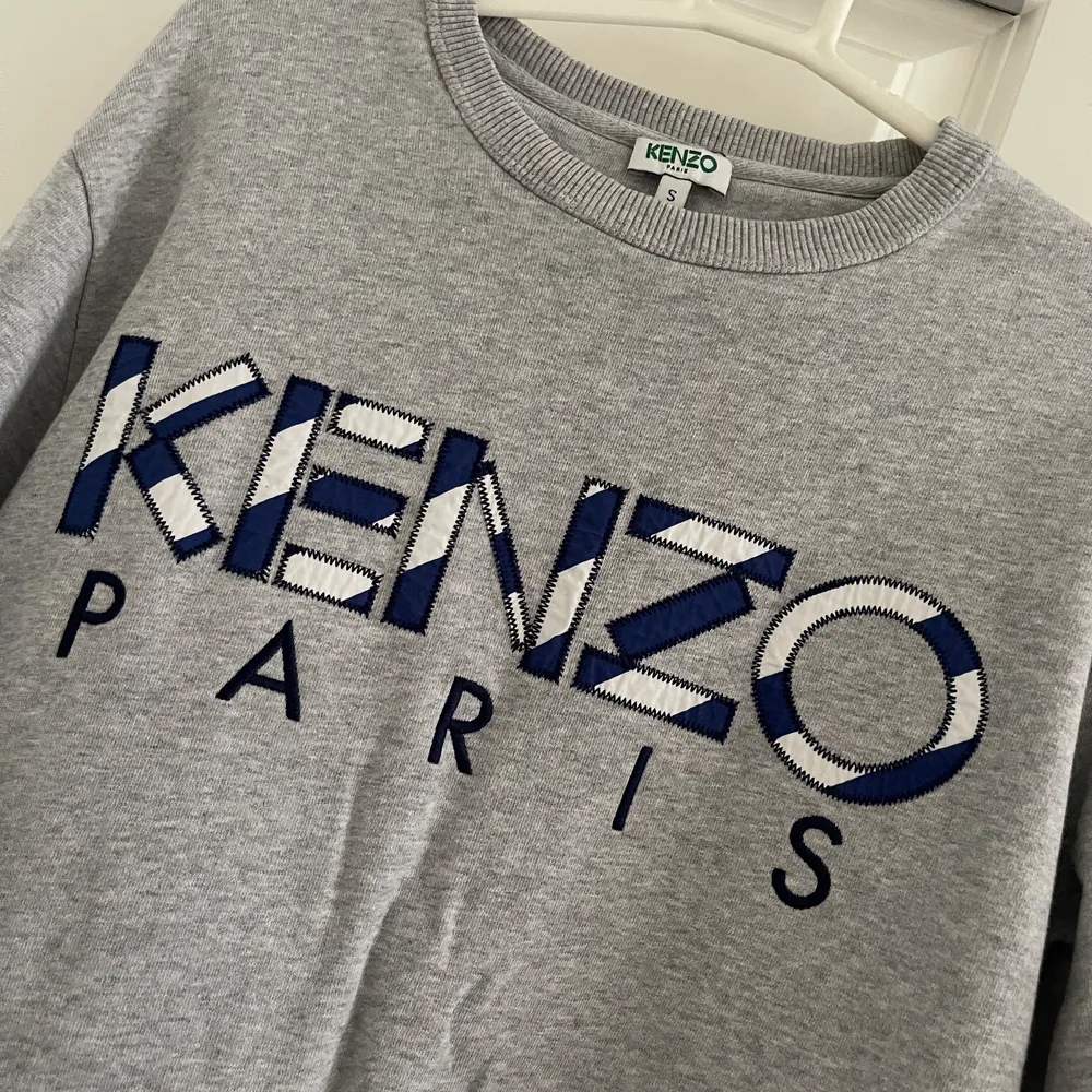 Storlek S. Köptes för över 2000 #kenzo. Tröjor & Koftor.