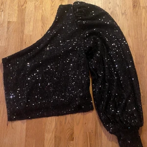 Bikbok - Super snygg fest topp, storlek xs. aldrig använd. 60kr + frakt 