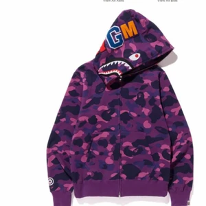 BAPE Color Camo Shark Full Zip Hoodie  - BAPE Color Camo Shark Full Zip Hoodie Purple I strlk L Passar M. Helt ny oanvänd, GRATIS FRAKT 📦