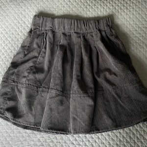 Manchesterkjol - Jättefint skick!! Skriv om du vill ha fler bilder.