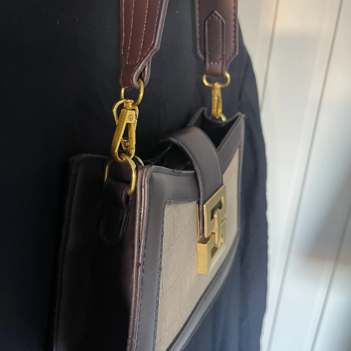 Axelremsväska  - 91