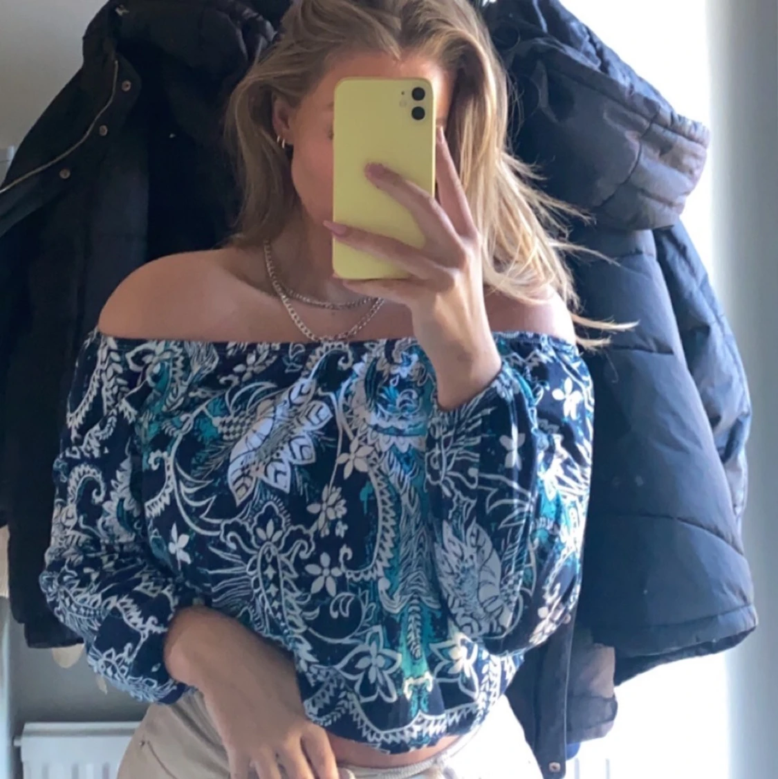 Off shoulder tröja 