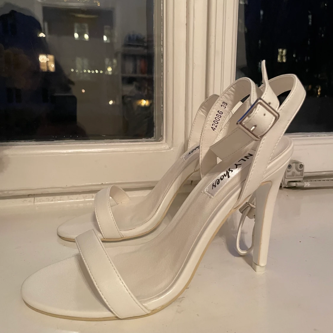 Vita klackskor 38 - 90