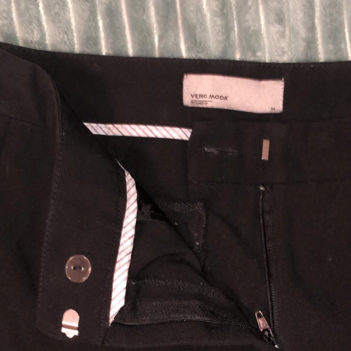 Svarta kostymbyxor stl 34 - 90