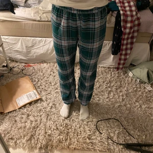 Hjnkemuller pyjamasbyxor - Gröna hunkemuller pyjamasbyxor i storlek S. Helt nya och oanvända. 