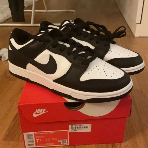 Nike dunk ”panda” 🐼 - HELT NYA, KVITTO FINNS, SNABB DEAL
