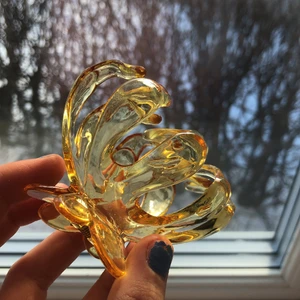 Hårklämma - Först till kvarn. Denna kommer inte till användning men jöttefin och bra skick!! Frakt tillkommer på 30kr skickar den jättegärna idag!! 