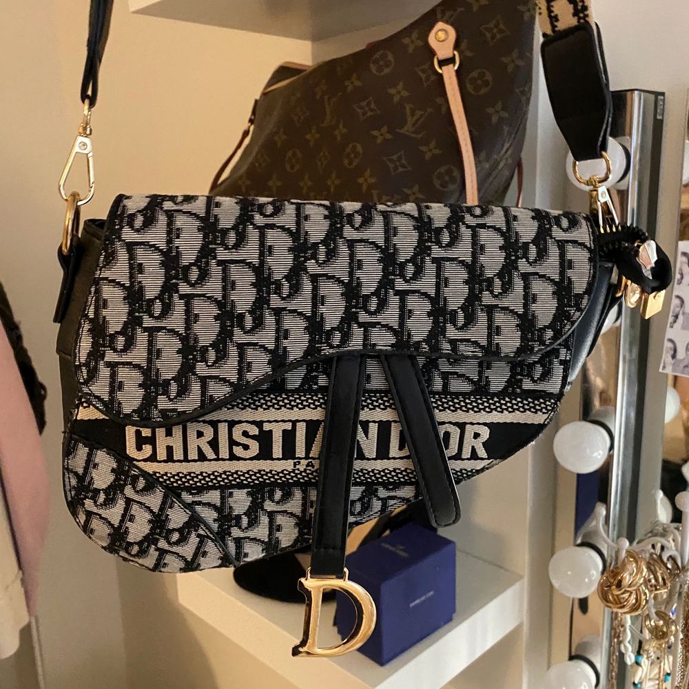 FAKE christian Dior väska | Plick Second Hand
