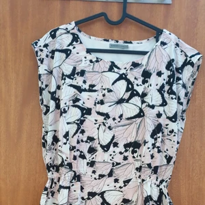 Klänning  - Jättefin o skön klänning använd bara några gånger 