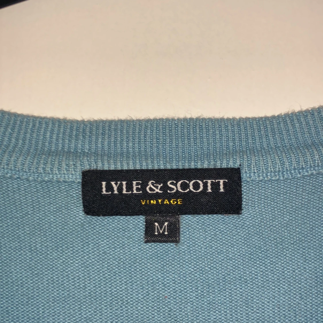 Ljus blå Lyle & scott tröja - 90