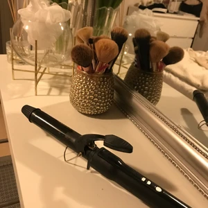 Locktång - Säljer en locktång! Man får super fina lockar en av mina favorit locktångar!