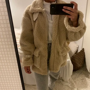 Teddyjacka missguided - Teddyjacka från missguided storlek xs. Aldrig använd! 