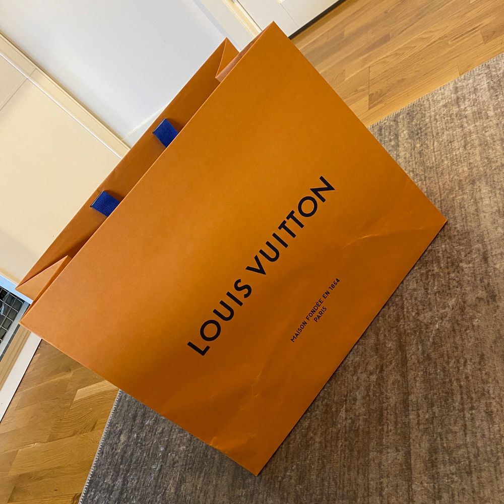 Louis Vuitton påse helt ny . Accessoarer.